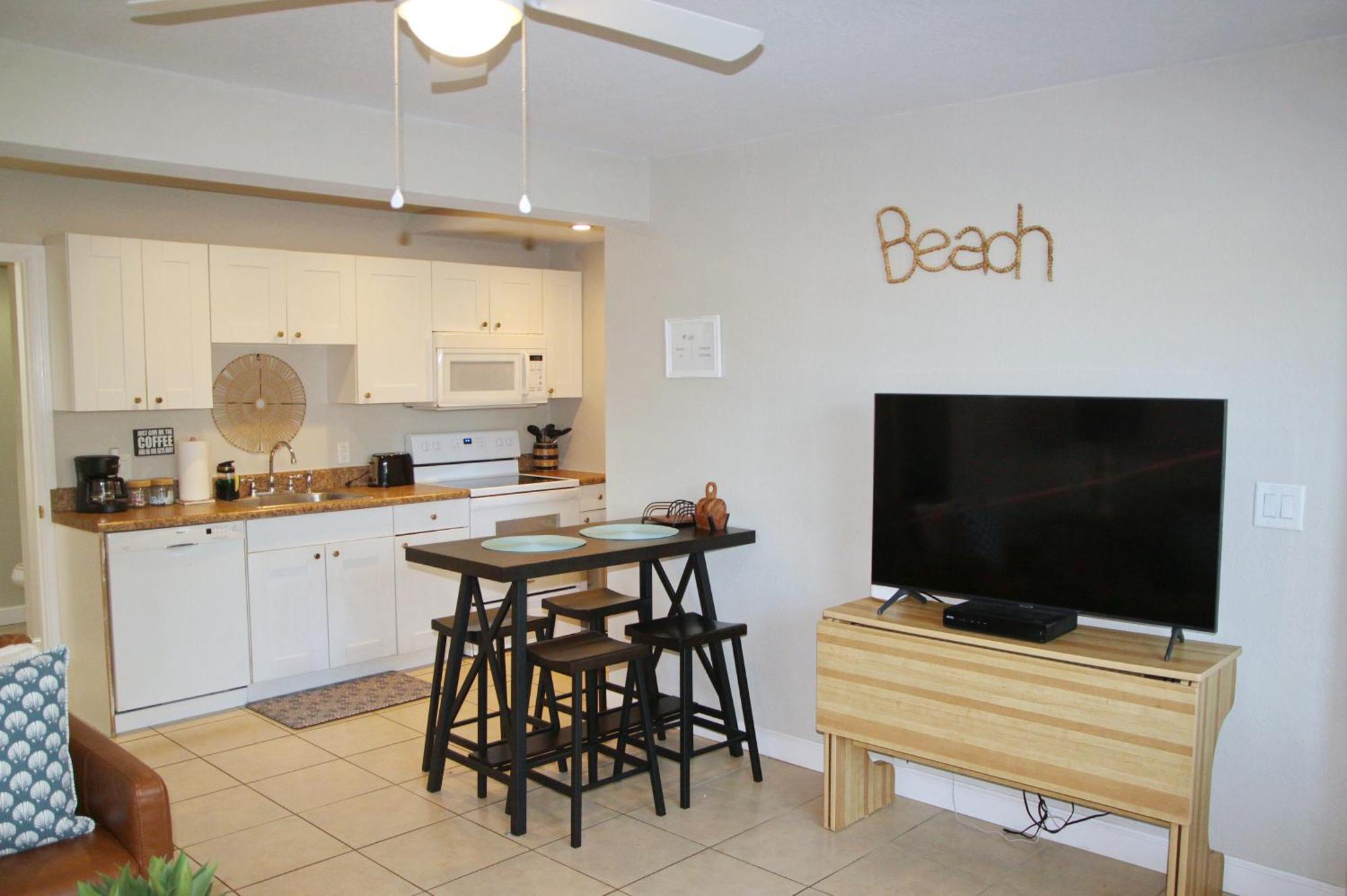 Naples Park Oasis - Cozy Two Bedroom Apartment Luaran gambar