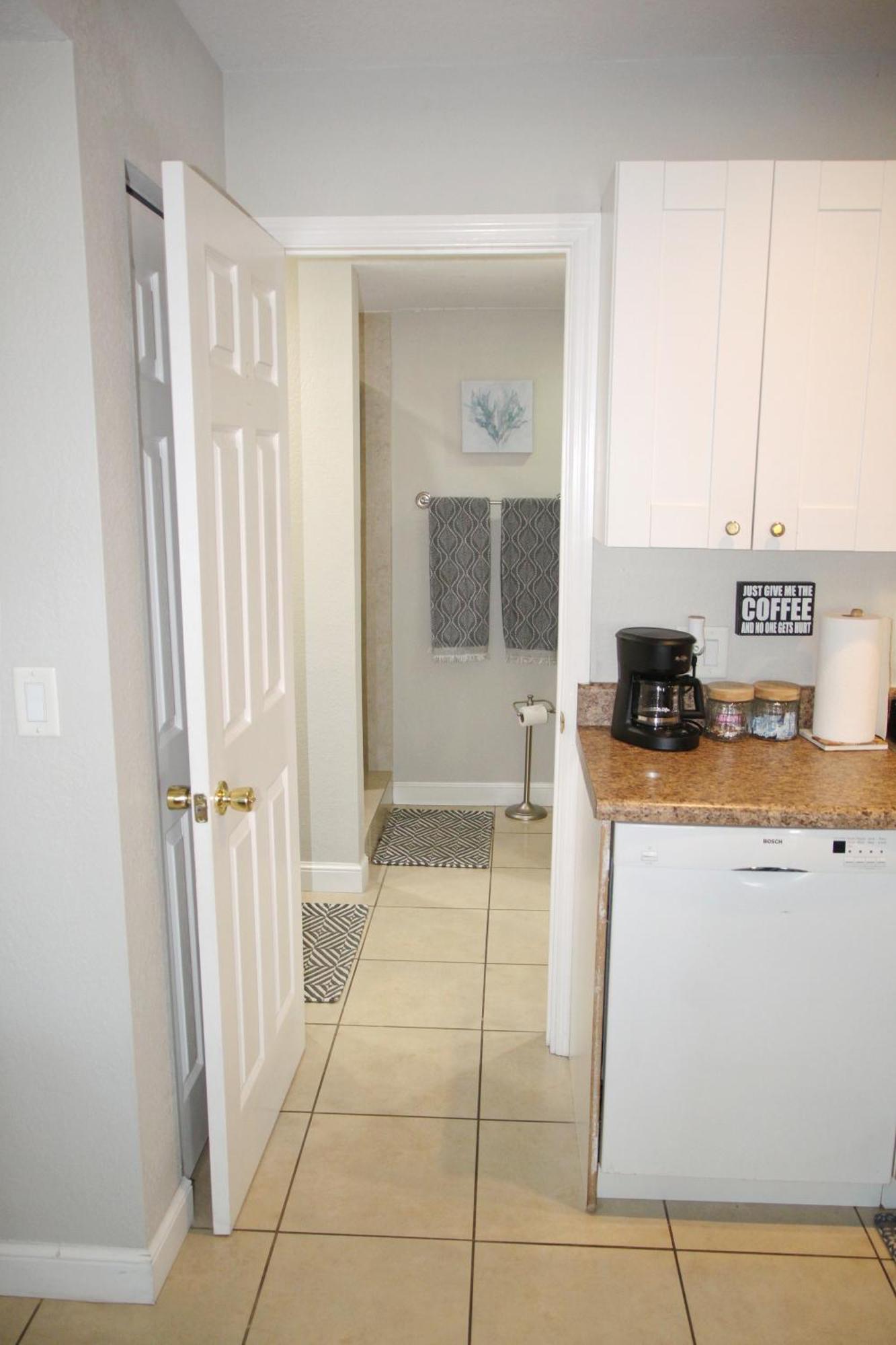 Naples Park Oasis - Cozy Two Bedroom Apartment Luaran gambar