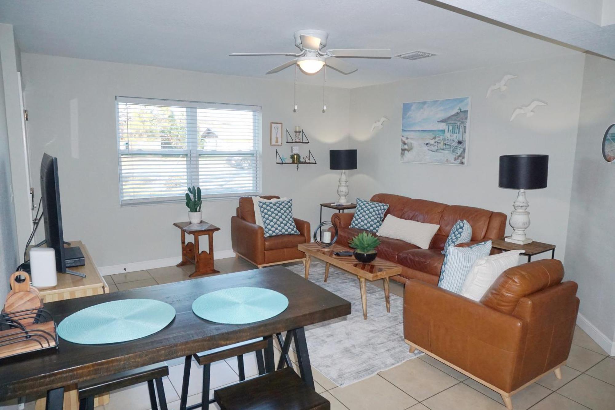 Naples Park Oasis - Cozy Two Bedroom Apartment Luaran gambar