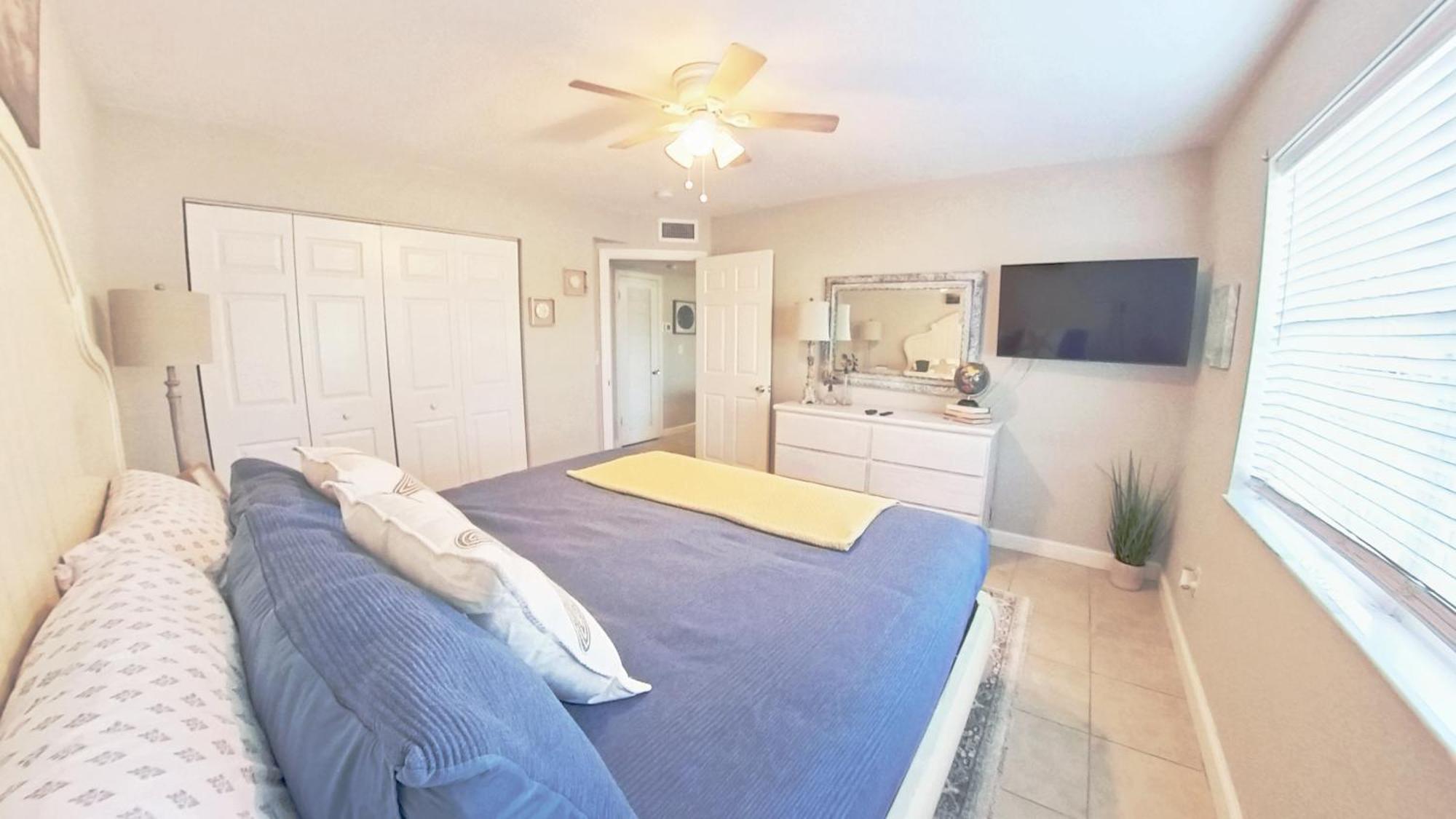 Naples Park Oasis - Cozy Two Bedroom Apartment Luaran gambar